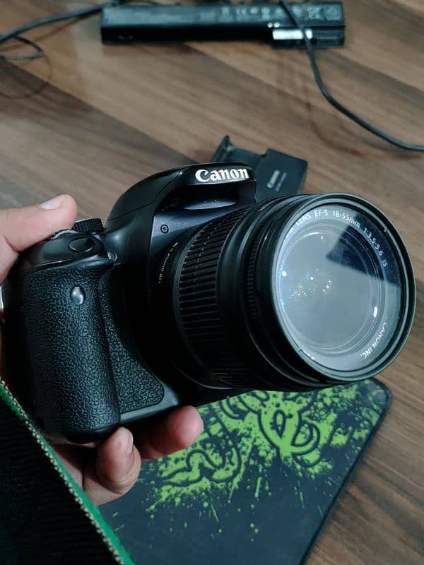 canon eos 600d with 18-55mm lens 2