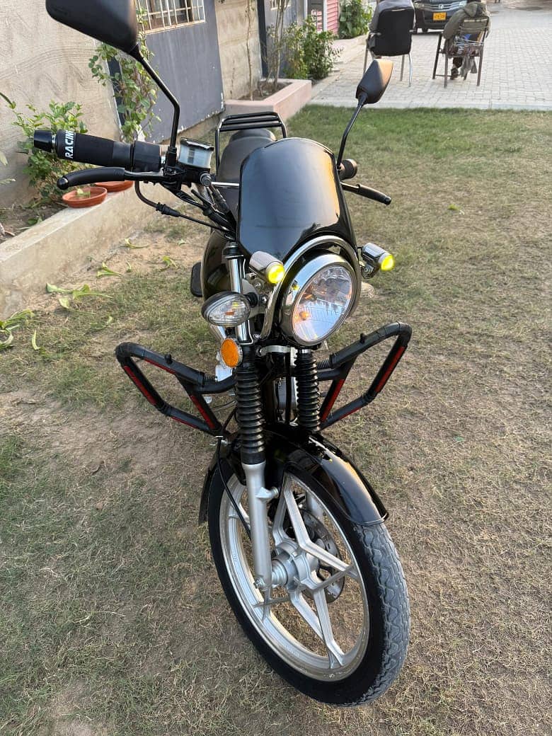 Suzuki GS 150 2022 1