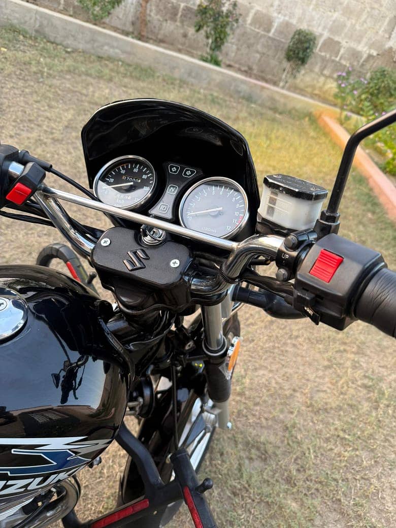 Suzuki GS 150 2022 15