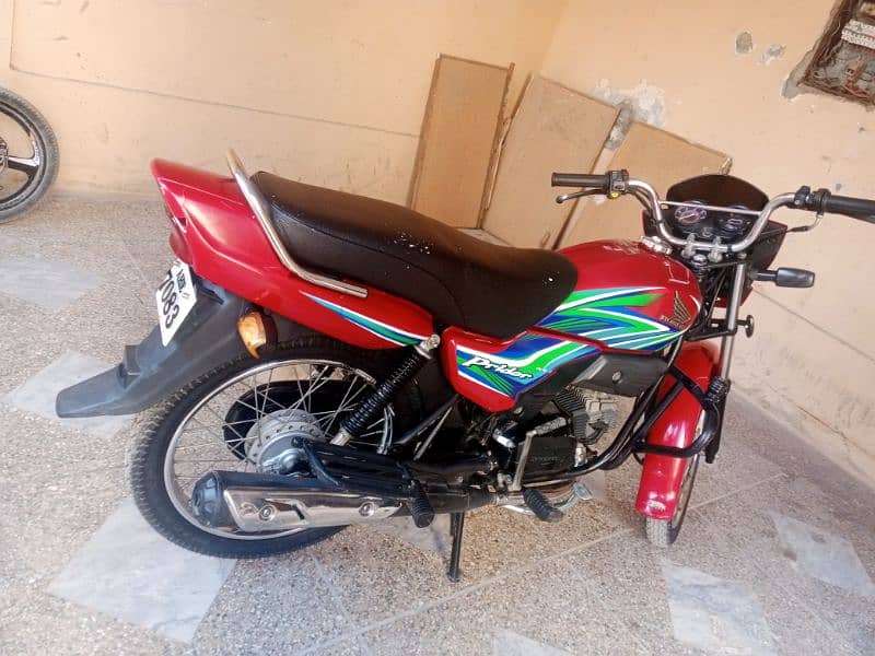 Honda pridor is in good condition 0