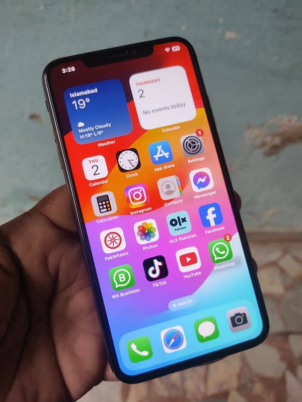 iphone XS MAX 256GB factory unlock For sale. 1