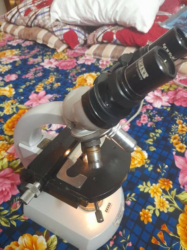 Microscope 0