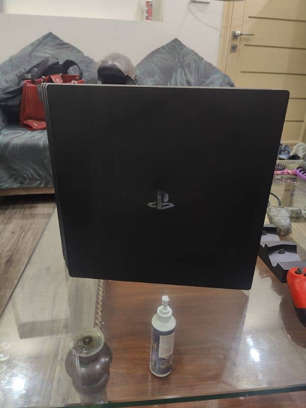 PS4 pro jailbreak/Playstation 4 for sale/1Tb/2 controler 1