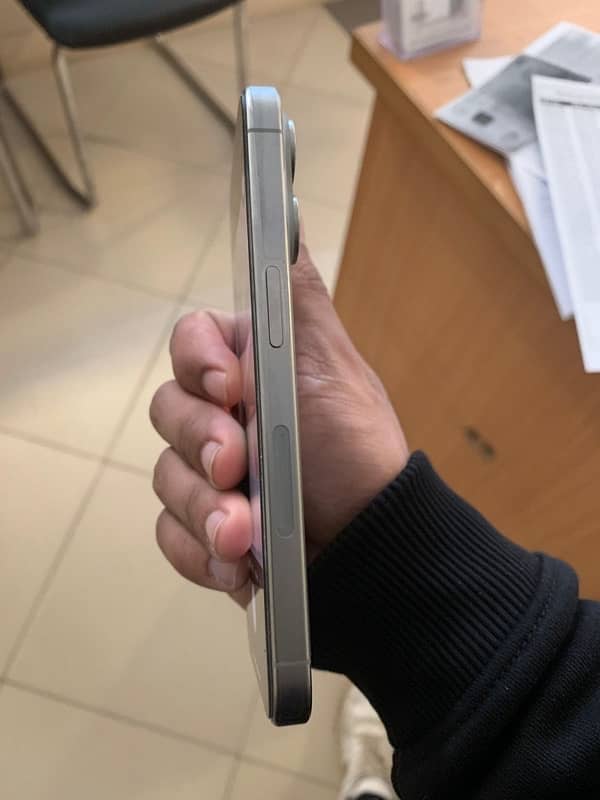 IPHONE 15 pro 128 GB non pta 3