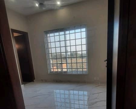 A 7 Marla House Located In G-16/4 Is Available For rent 15