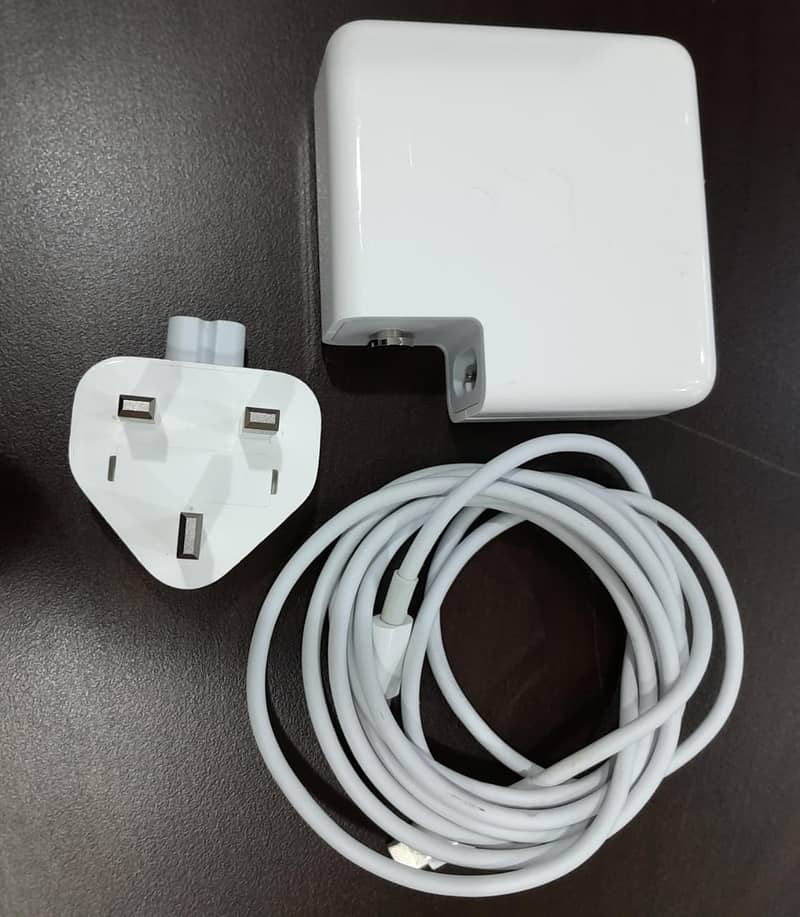 87 Watt Original Used Apple USB-C Charger with Cable and 3 Pin Plug 1