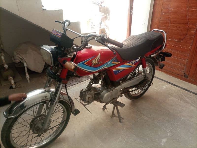 Honda CD70 0