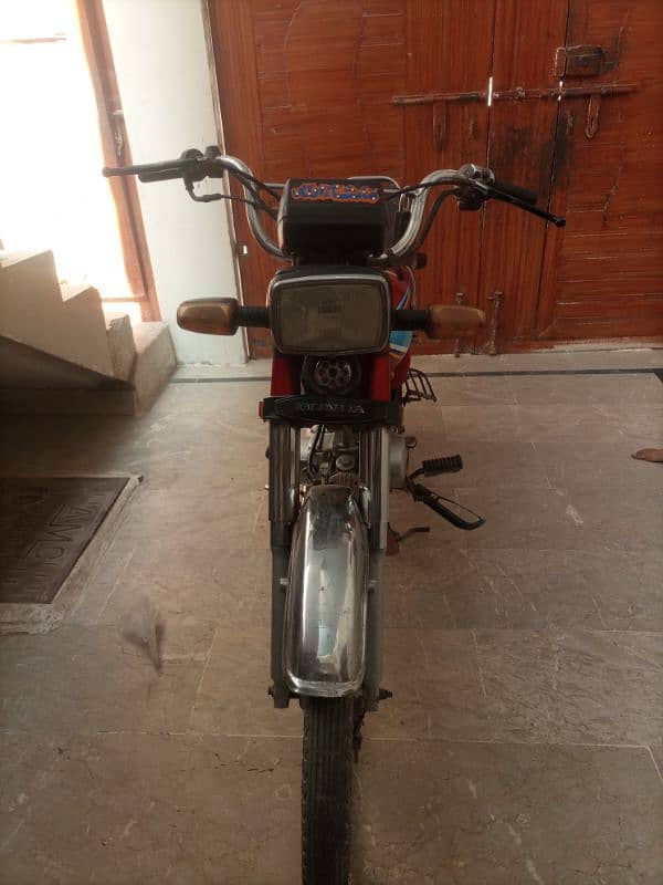 Honda CD70 3