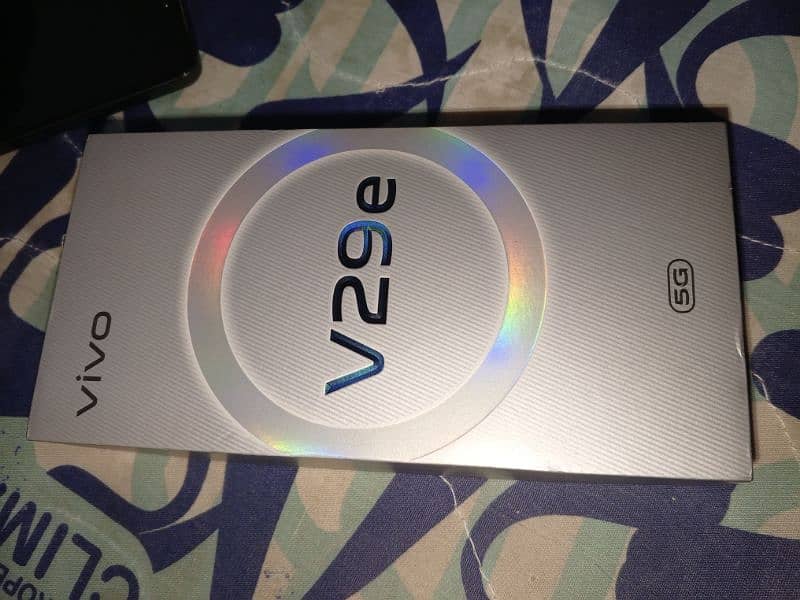 Vivo v29e 5G (new Condition) for just 80,000 3