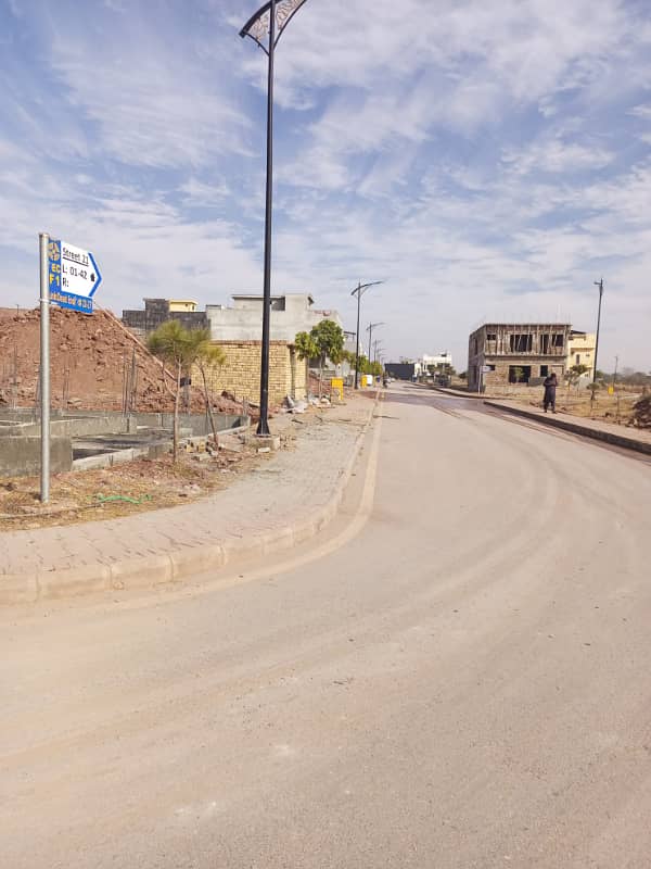 Sector: F1 , 8 Marla plot for sale invester price Bahria enclave Islamabad 4