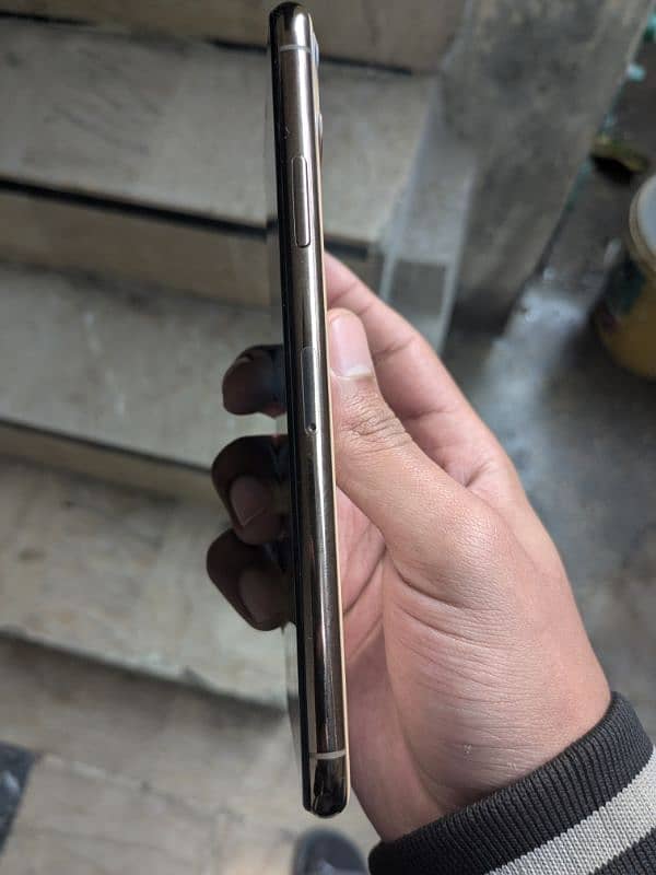 iPhone 11 Pro Max - 256GB - Gold - 10/10 2