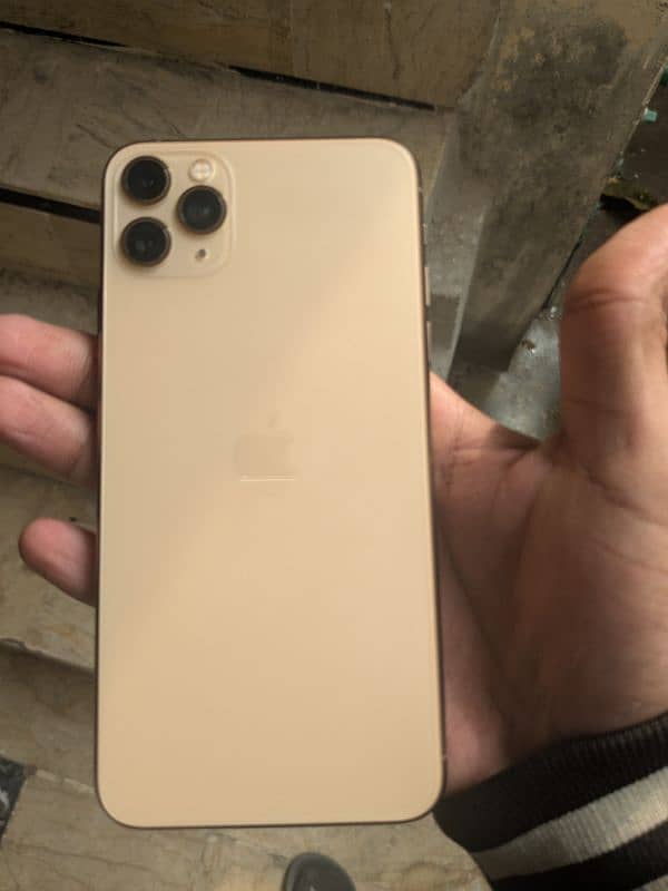 iPhone 11 Pro Max - 256GB - Gold - 10/10 3