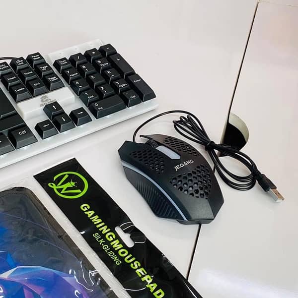 Gaming keyboard and mouse 0