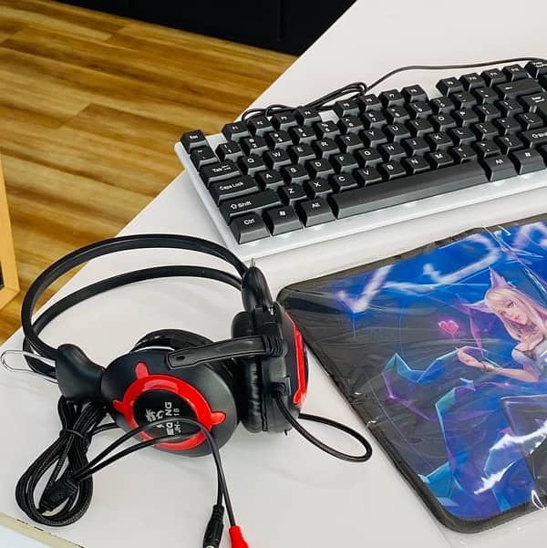 Gaming keyboard and mouse 1