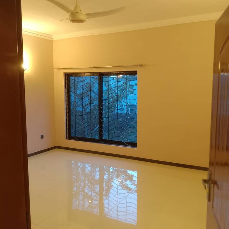 1 Kanal Brand New Upper Portion For Rent In soller panel installed 10