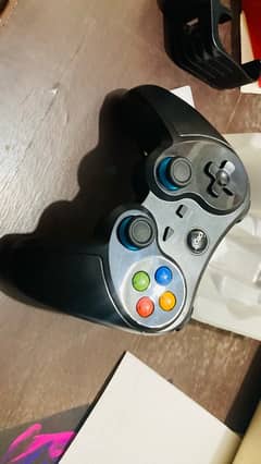 GAMING CONTROLLER BLUETOTH OR WIRED