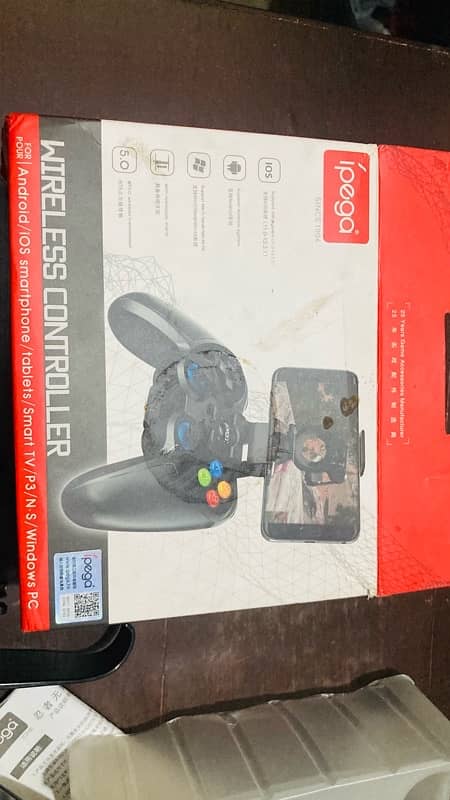 GAMING CONTROLLER BLUETOTH OR WIRED 2