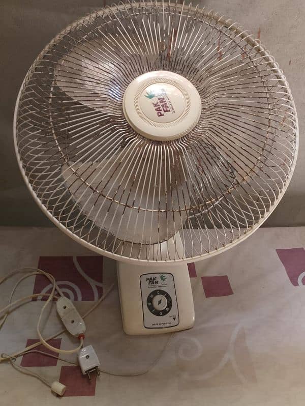 pak fan bracket fan in good condition 2