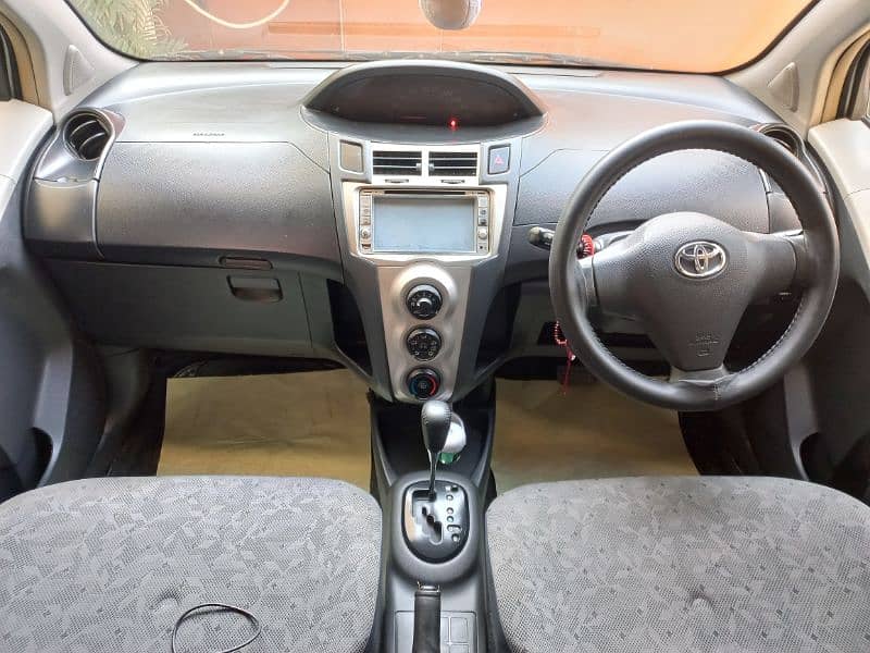 Toyota Vitz 2009 6