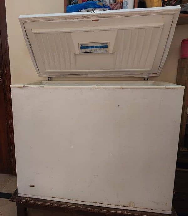 Deep freezer for sale good condition 1