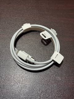 Apple Genuine Cable Box wali Type C to Lightning