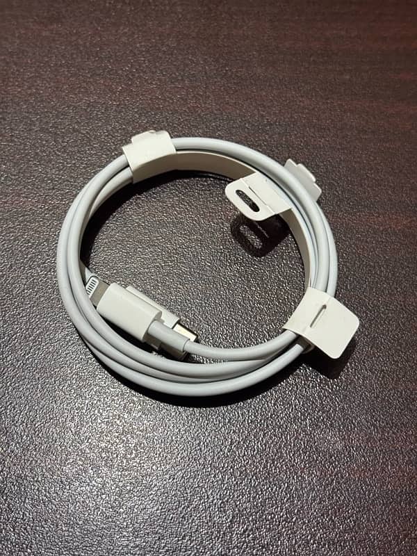 Apple Genuine Cable Box wali Type C to Lightning 0