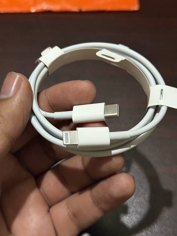 Apple Genuine Cable Box wali Type C to Lightning 3