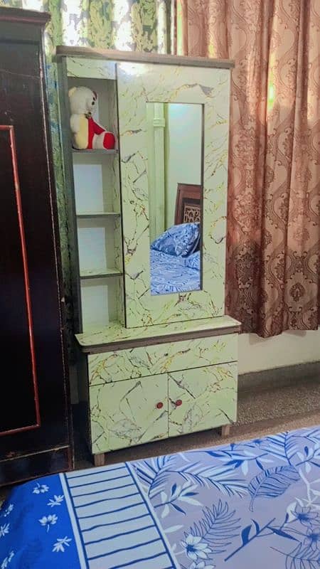 sale simple price 45000 bad and dressing table 1