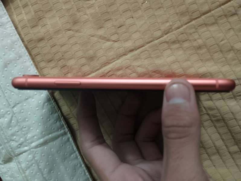 iphone Xr /line on screen glass /battery 83 2