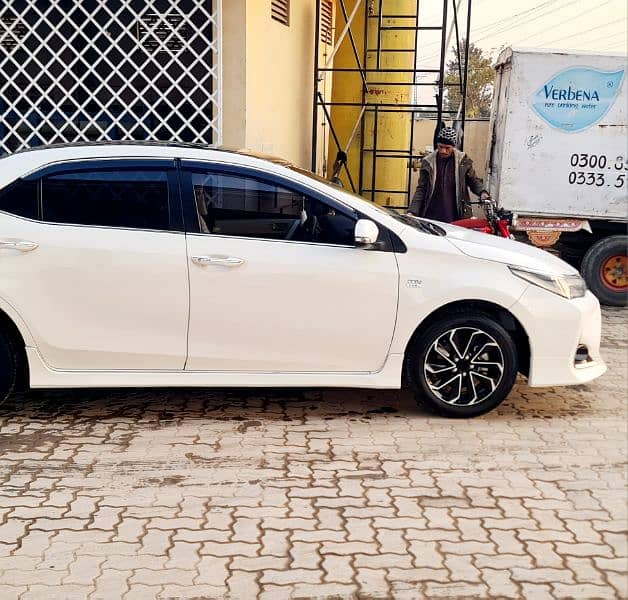 Toyota Altis Grande 1.8  2024 15