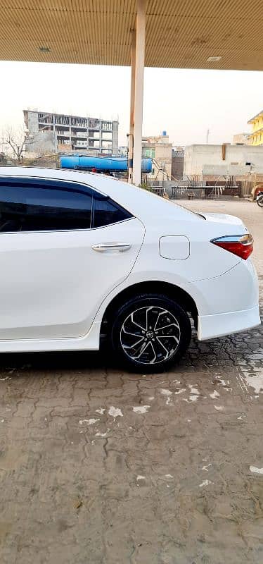 Toyota Altis Grande 1.8  2024 18