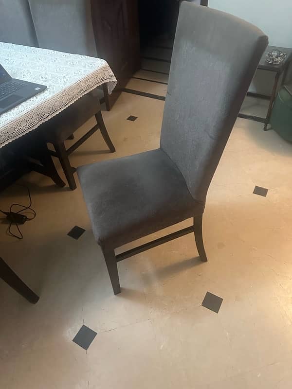 Dining table with 6 chairs 1