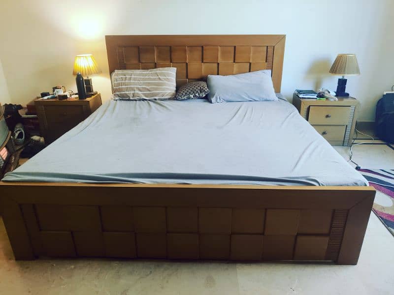 Wooden Bed Set, 2 side tables & 1 dressing table 0