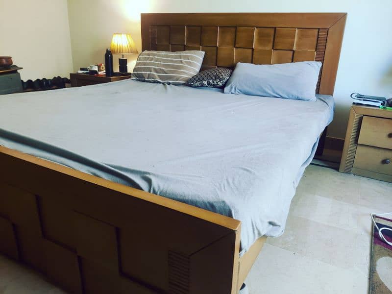 Wooden Bed Set, 2 side tables & 1 dressing table 2