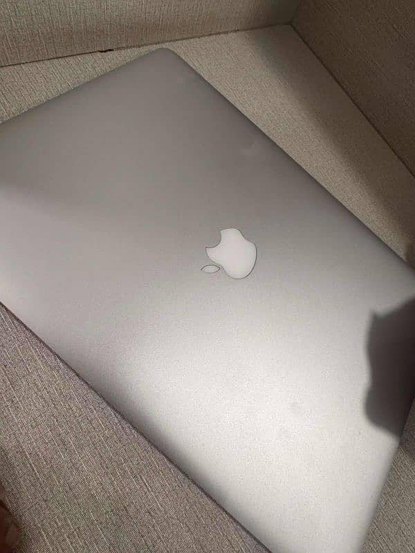 2015 MacBook pro 15" Display 1