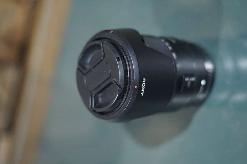 Sony 18-135 lens 3.5 e mount 2 lenses 2