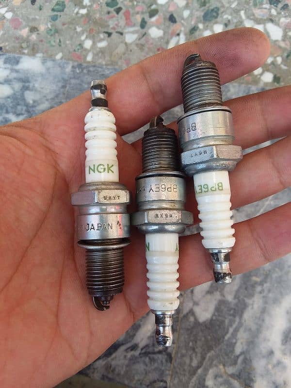 3 spark plugs 2