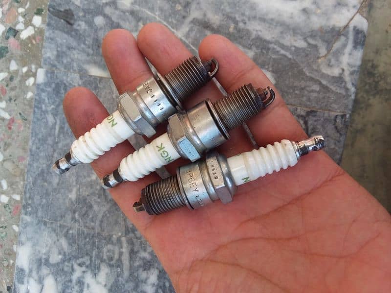 3 spark plugs 3