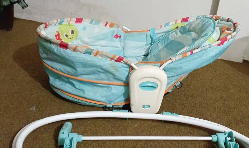 Deluxe 5 in 1 Baby Bassinet Rocker | Mastela | Swing | Cot 1