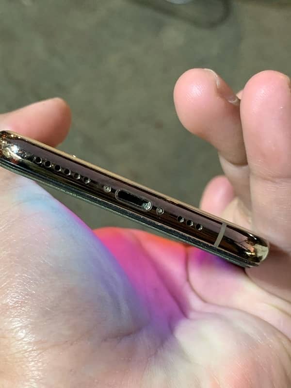 iPhone XS 64 Gb Gold 1