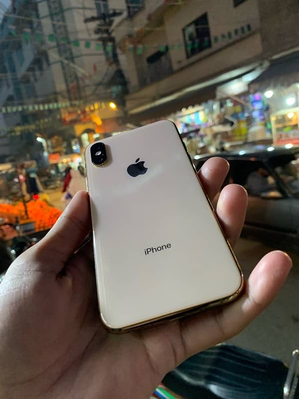 iPhone XS 64 Gb Gold 6