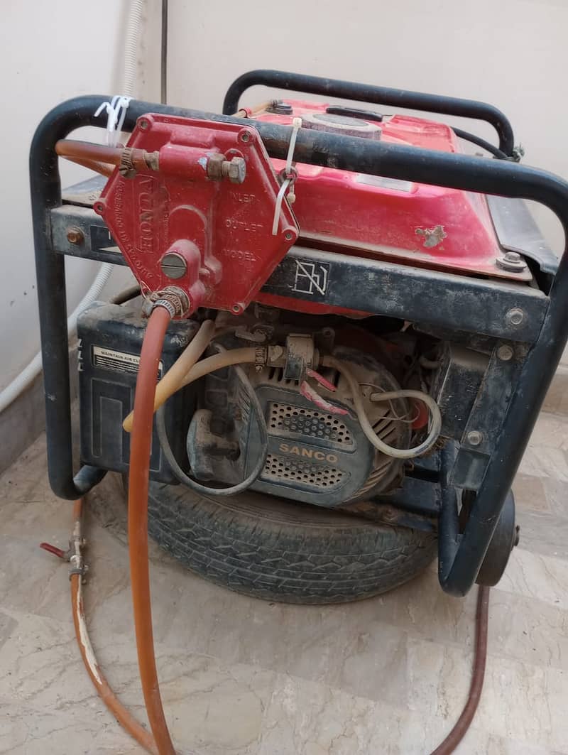 Sanco Petrol & Gas Generator 2.5 KW - SN 3700E - Red 11