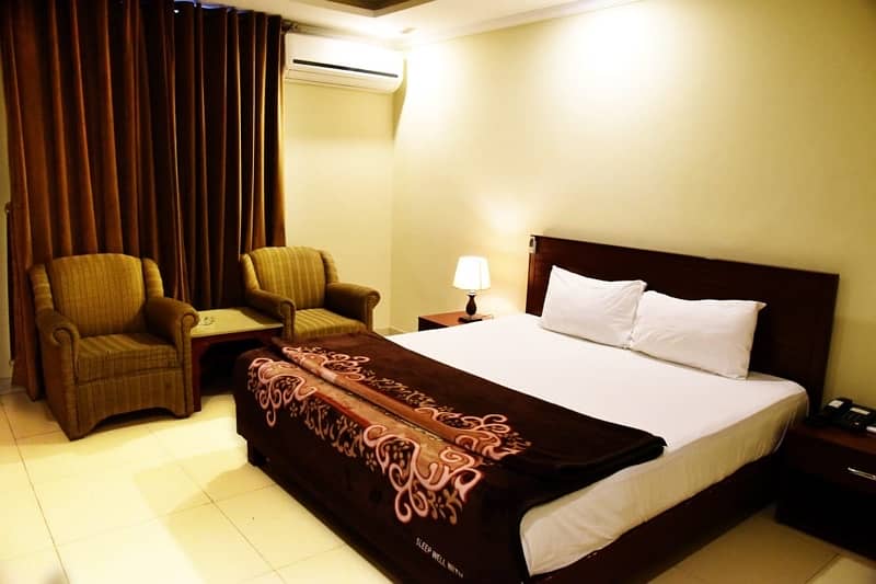 LUXURY DELUXE HOTEL ROOMS 4