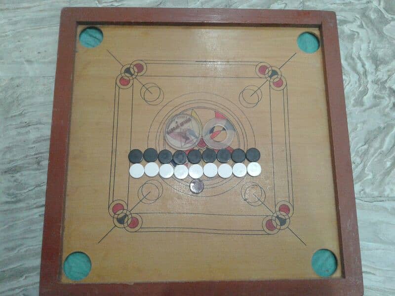 Carrom Board With Accessories 0