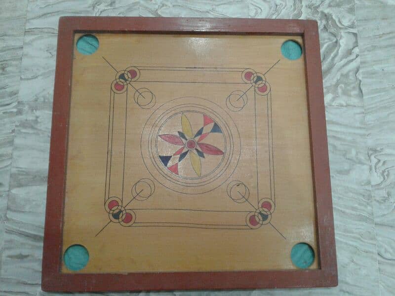 Carrom Board With Accessories 1