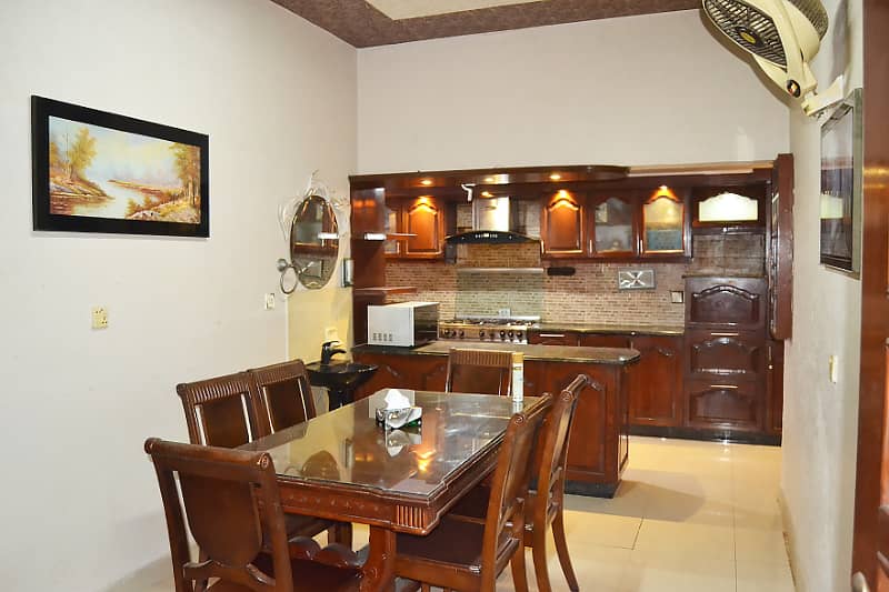 Clifton Block 5, 250 Yards. Fully Furnished, 4 Bedroom Town House for Sale. 16