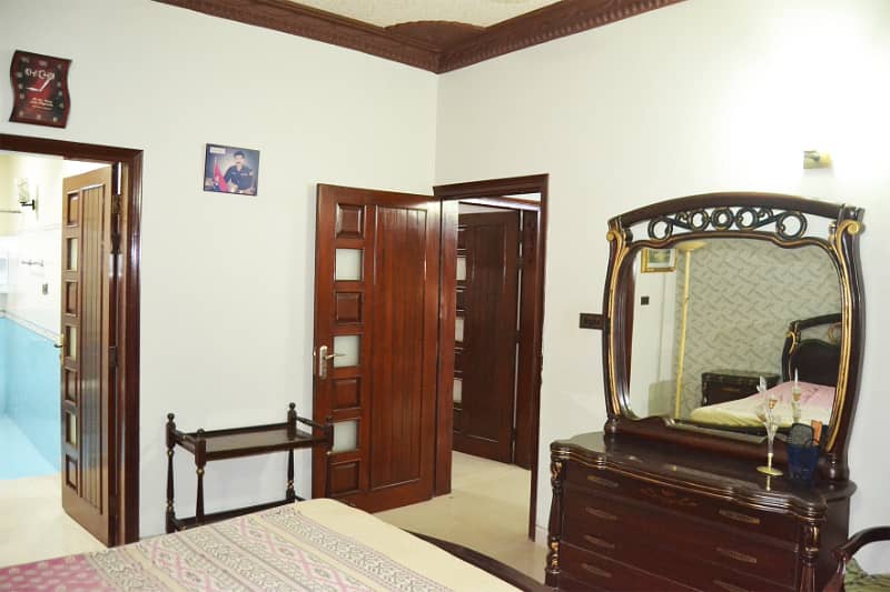 Clifton Block 5, 250 Yards. Fully Furnished, 4 Bedroom Town House for Sale. 17