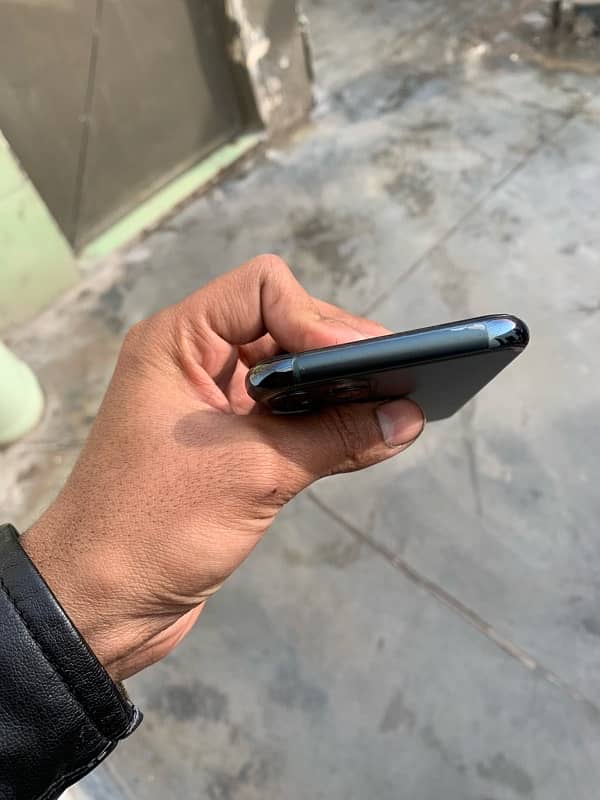 iPhone 11 Pro 64gb 6