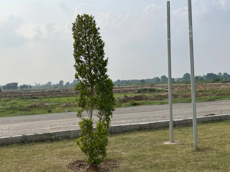 Prime Location 10 Marla H Block Plot For Sale In Jinnah Sector LDA City Lahore 4