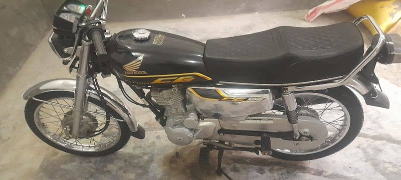 Honda CG 125 Special Edition Self Start 2